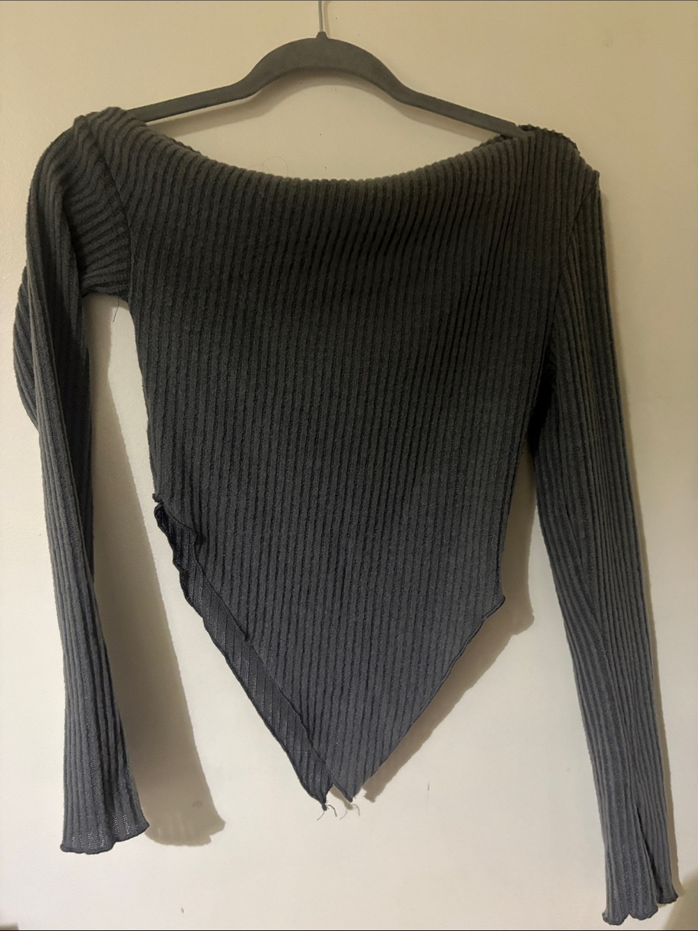Off-Shoulder Ribbed Top - Picture 3 of 3